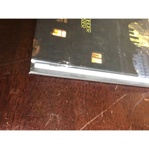 Wounded Cities: Destruction and Reconstruction in a Globalized World - HARDCOVER - Picture 2 of 6